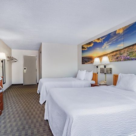 Days Inn By Wyndham Cambridge Dış mekan fotoğraf