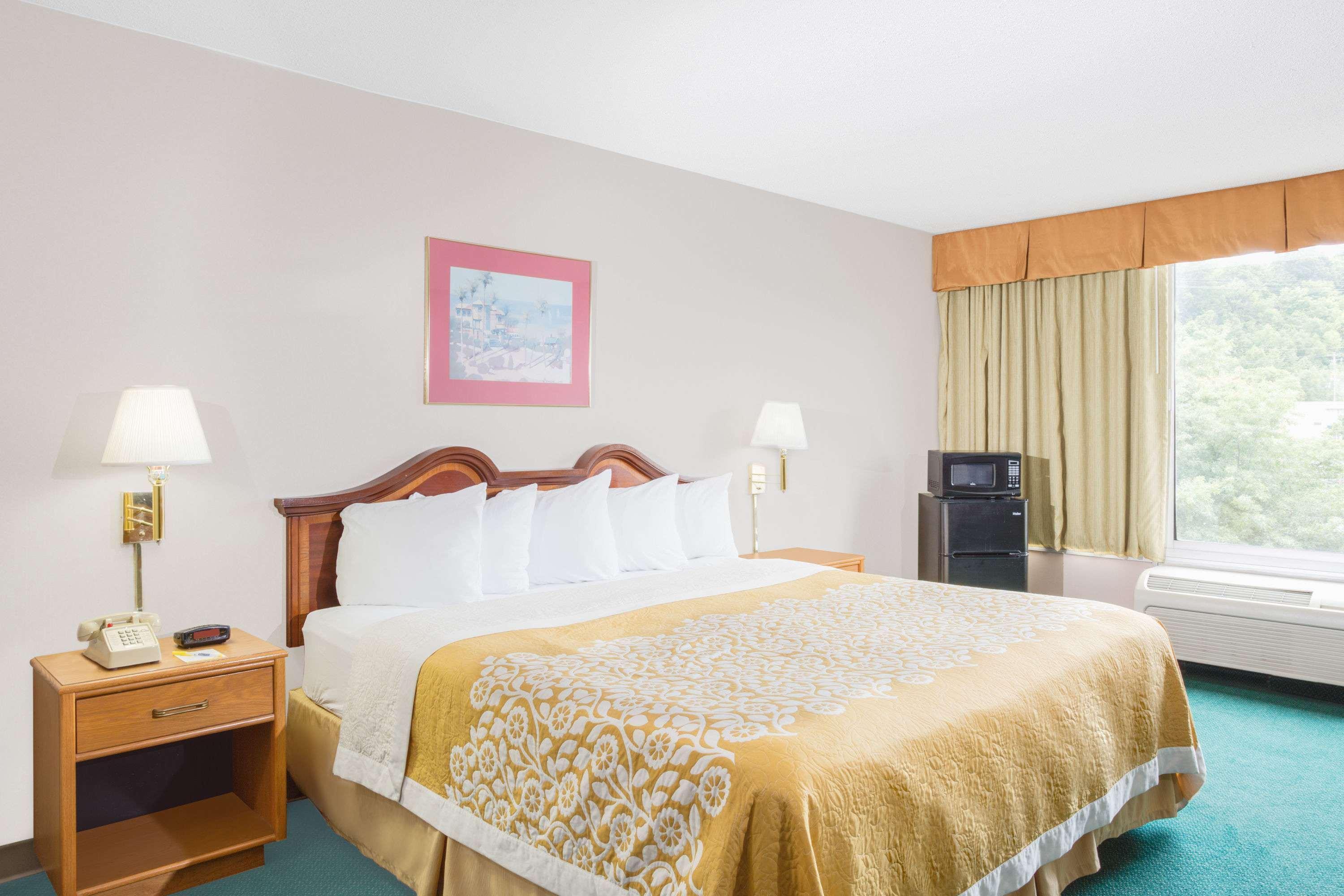 Days Inn By Wyndham Cambridge Dış mekan fotoğraf