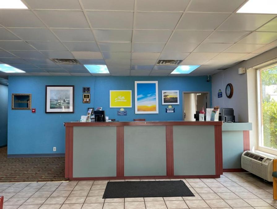 Days Inn By Wyndham Cambridge Dış mekan fotoğraf